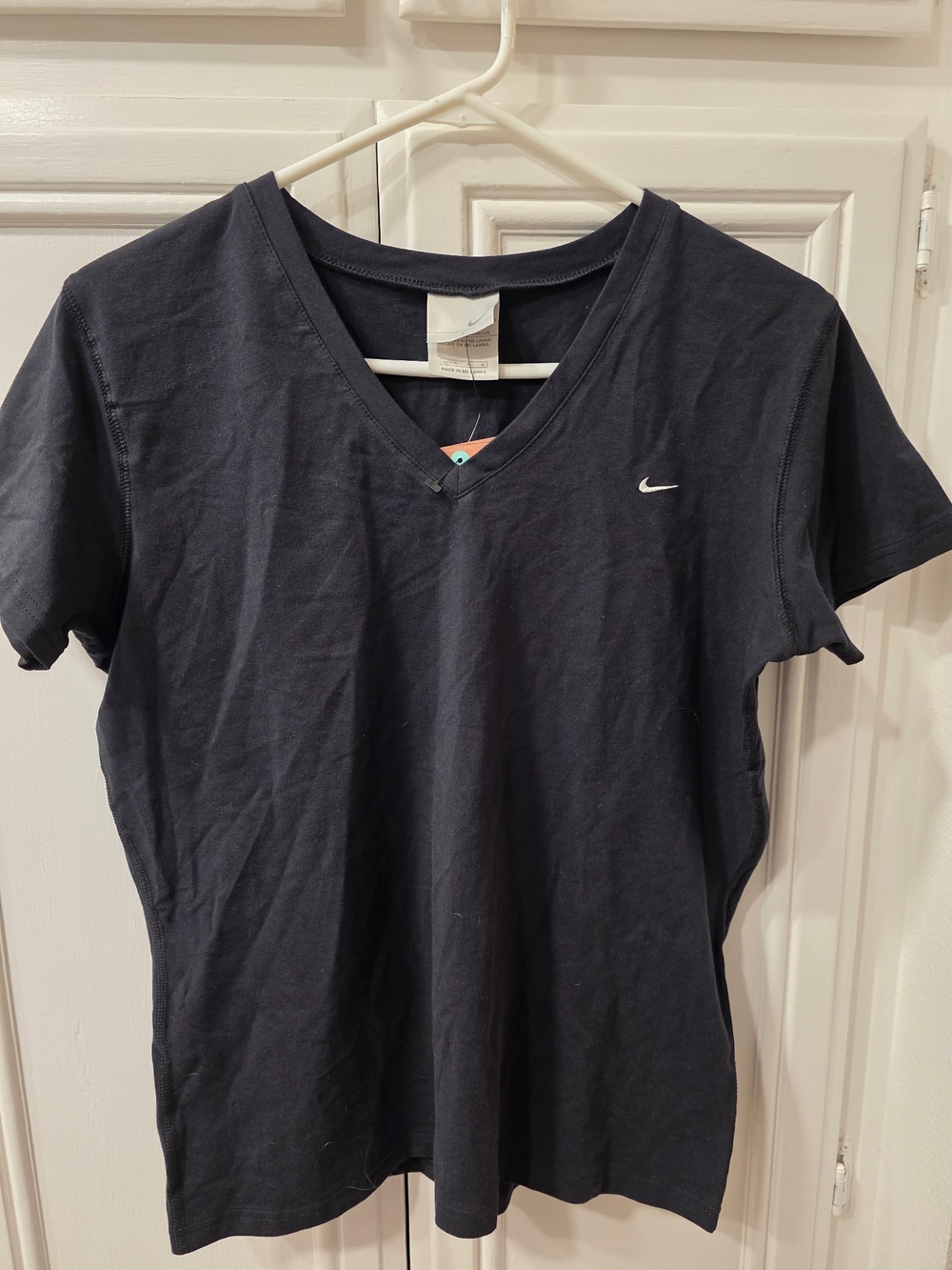 NWT ~ Nike Women’s Black V-Neck Short Sleeve Tee ~ Size Large